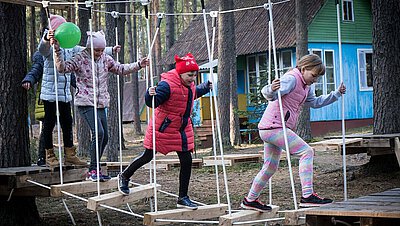 Kinder beim spielen